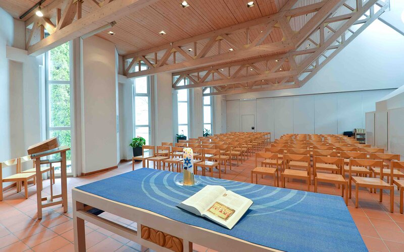 Oeki Stansstad – Ökumenisches Gemeindehaus. Robert Fischlin