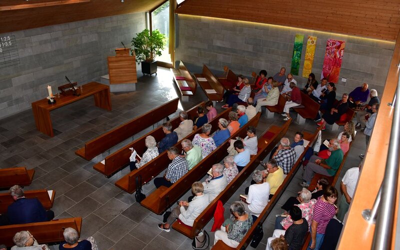 Festgemeinde von oben