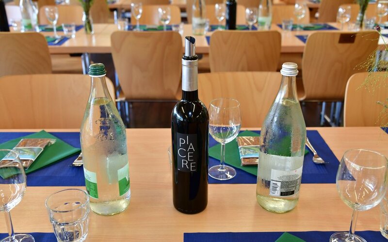 Getränkeauswahl für das Mittagessen