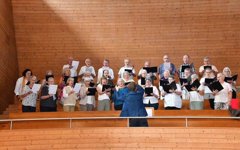 Gemischter Chor Stans beim Singen